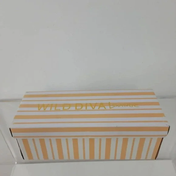 Wild Diva  Chain Rhinestone Slides - Picture 3 of 4